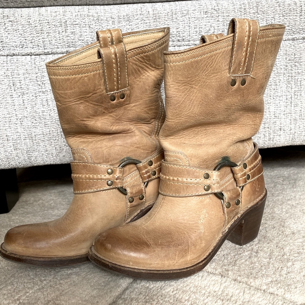 Womens Frye Distressed Boot